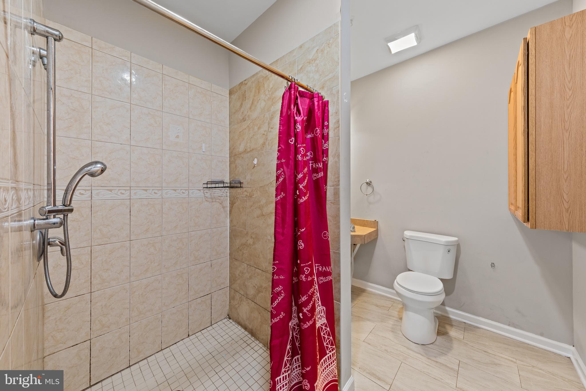 HARBOR POINTE - Residential