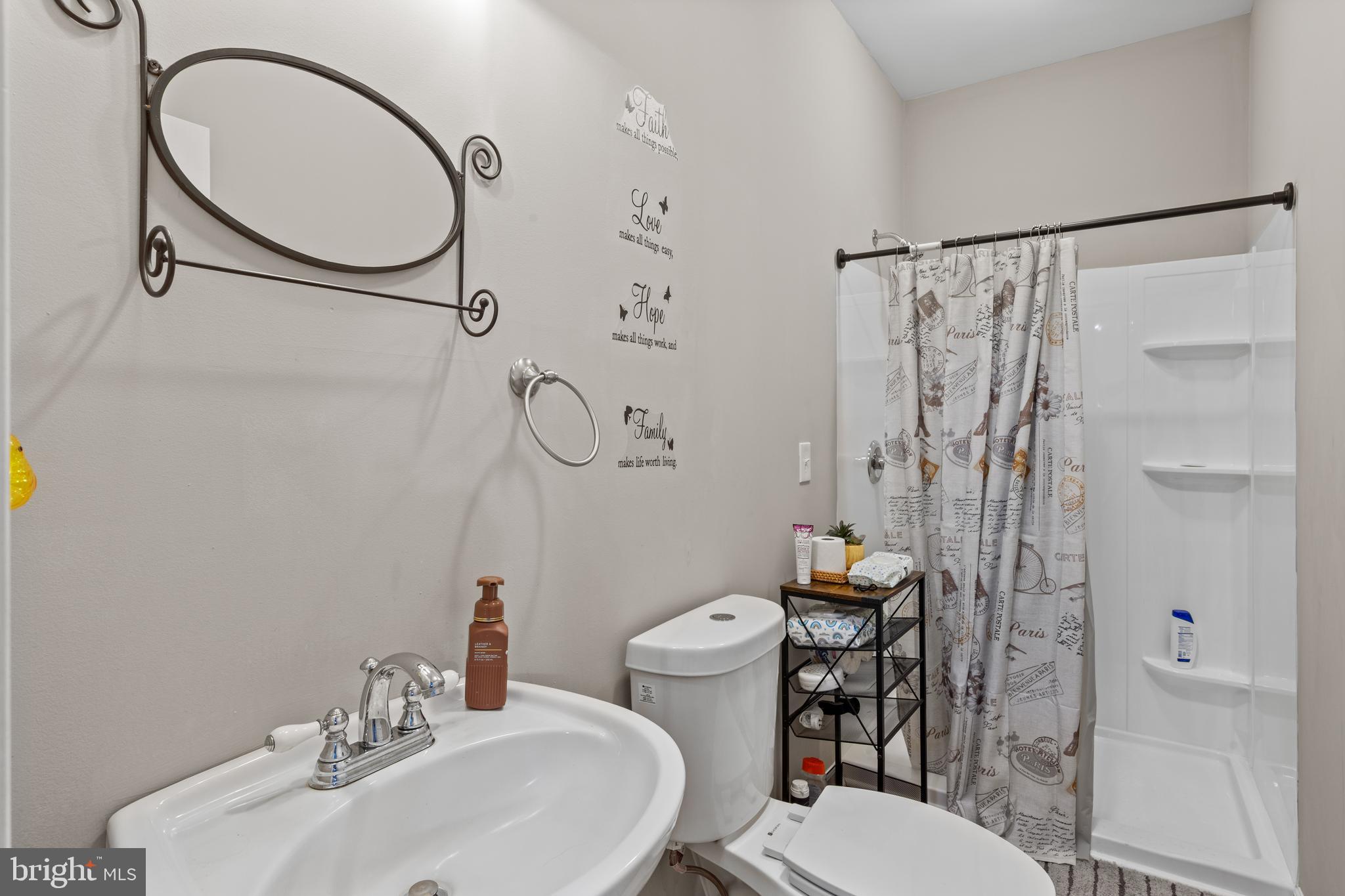 HARBOR POINTE - Residential