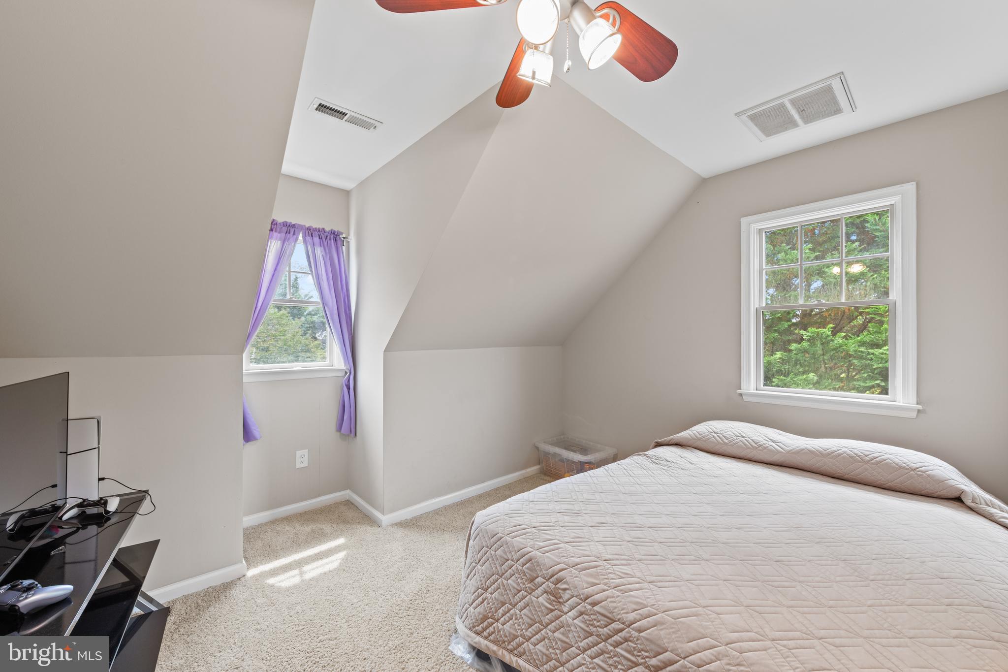 HARBOR POINTE - Residential