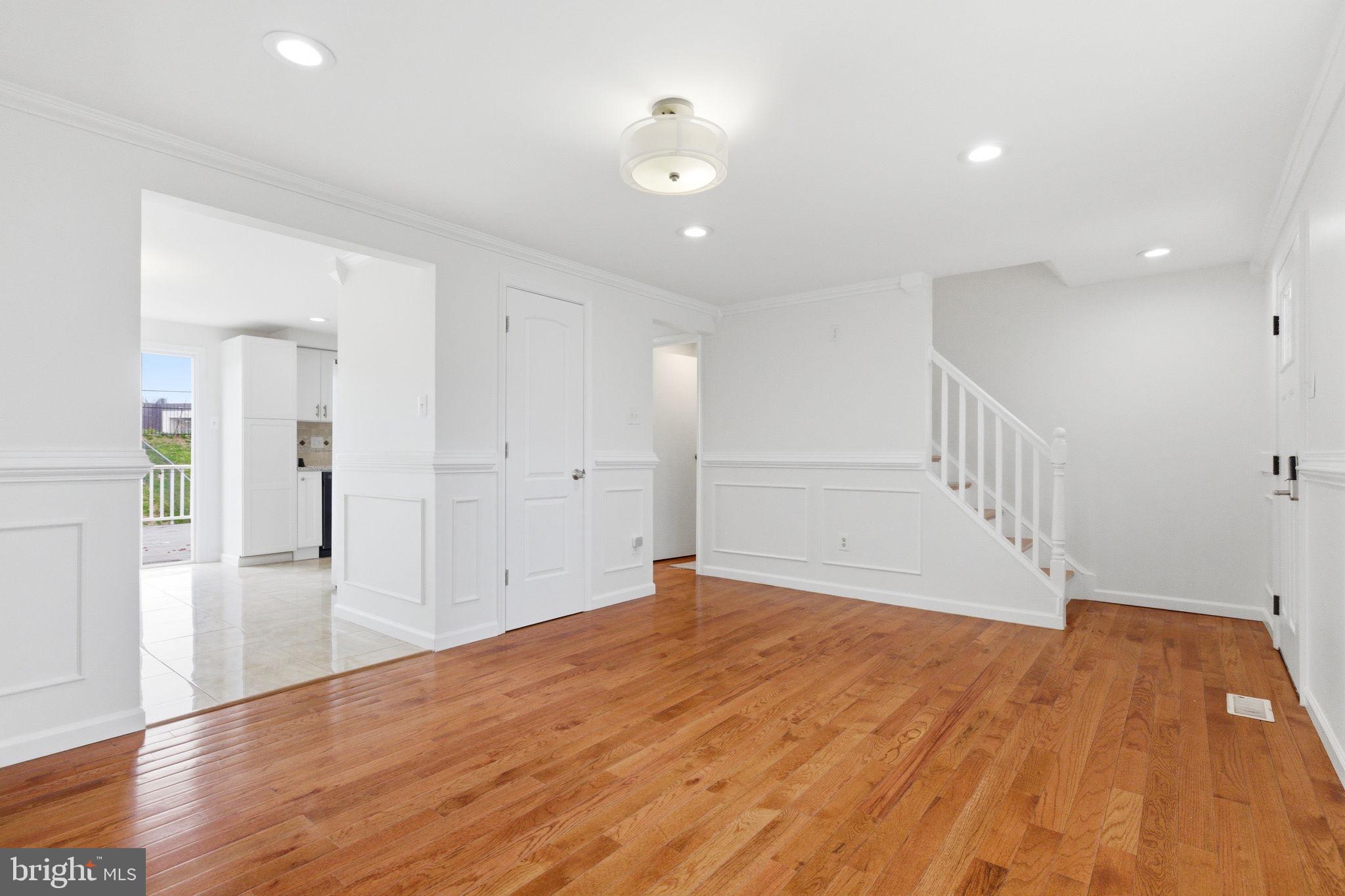 STONEGATE - Residential