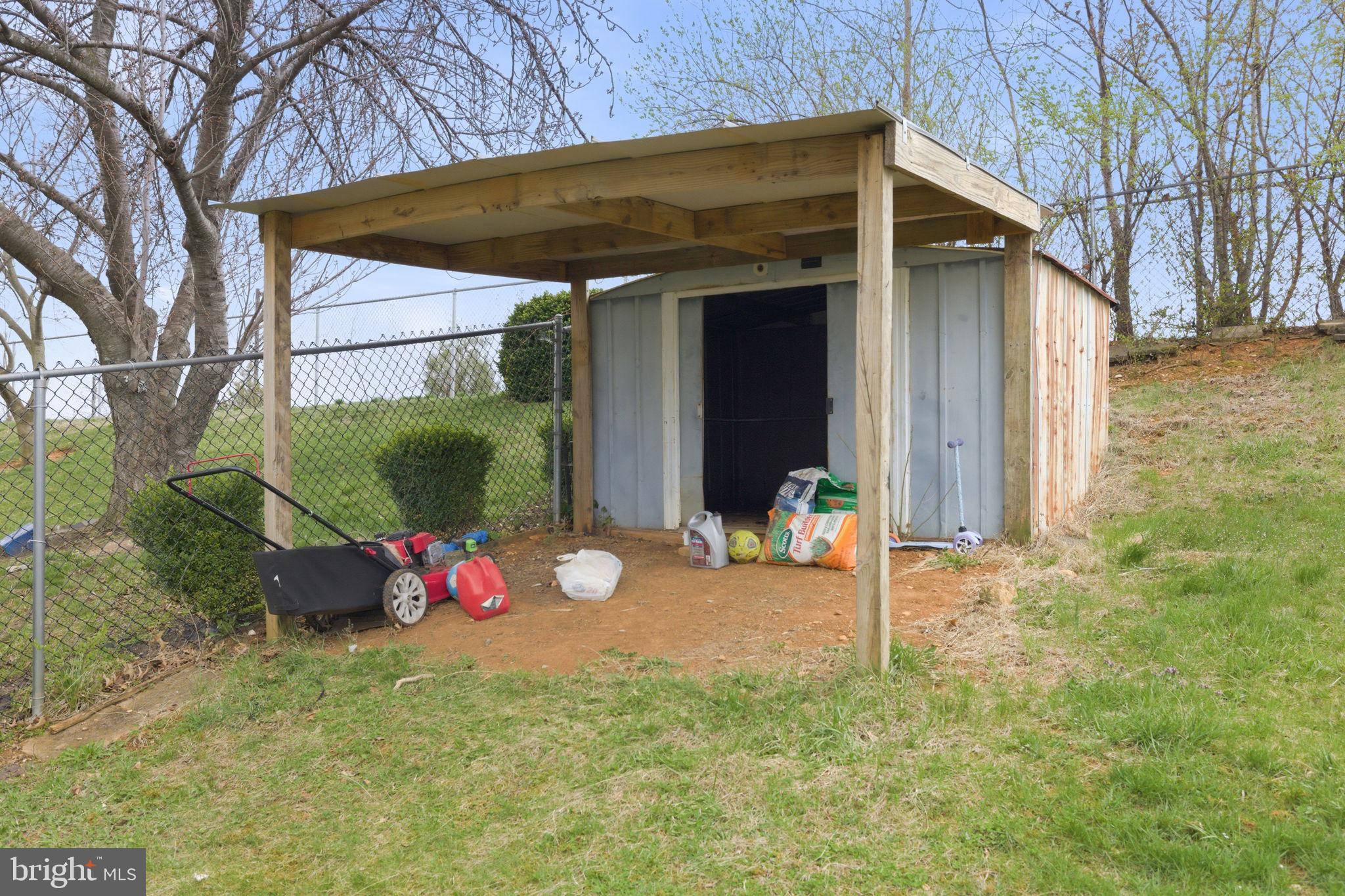 STONEGATE - Residential