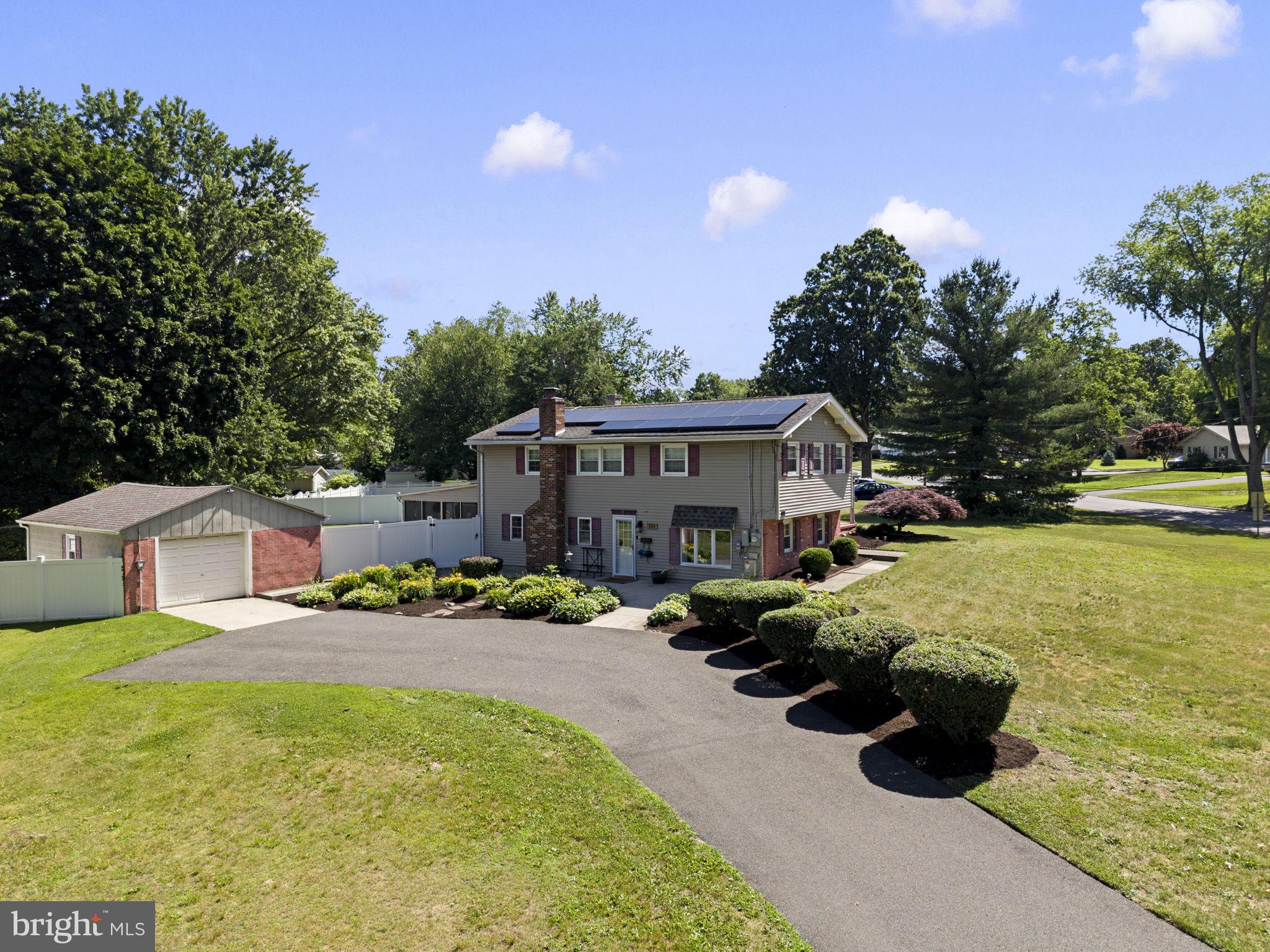 111 WINDING LANE