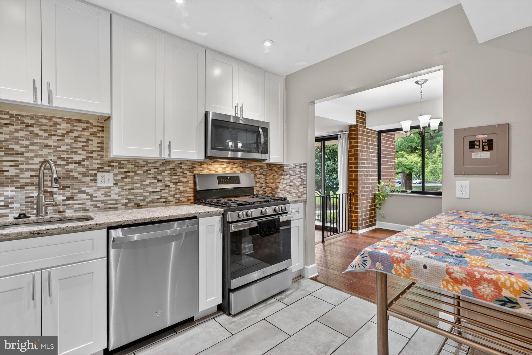 AMERICANA FINMARK - Residential