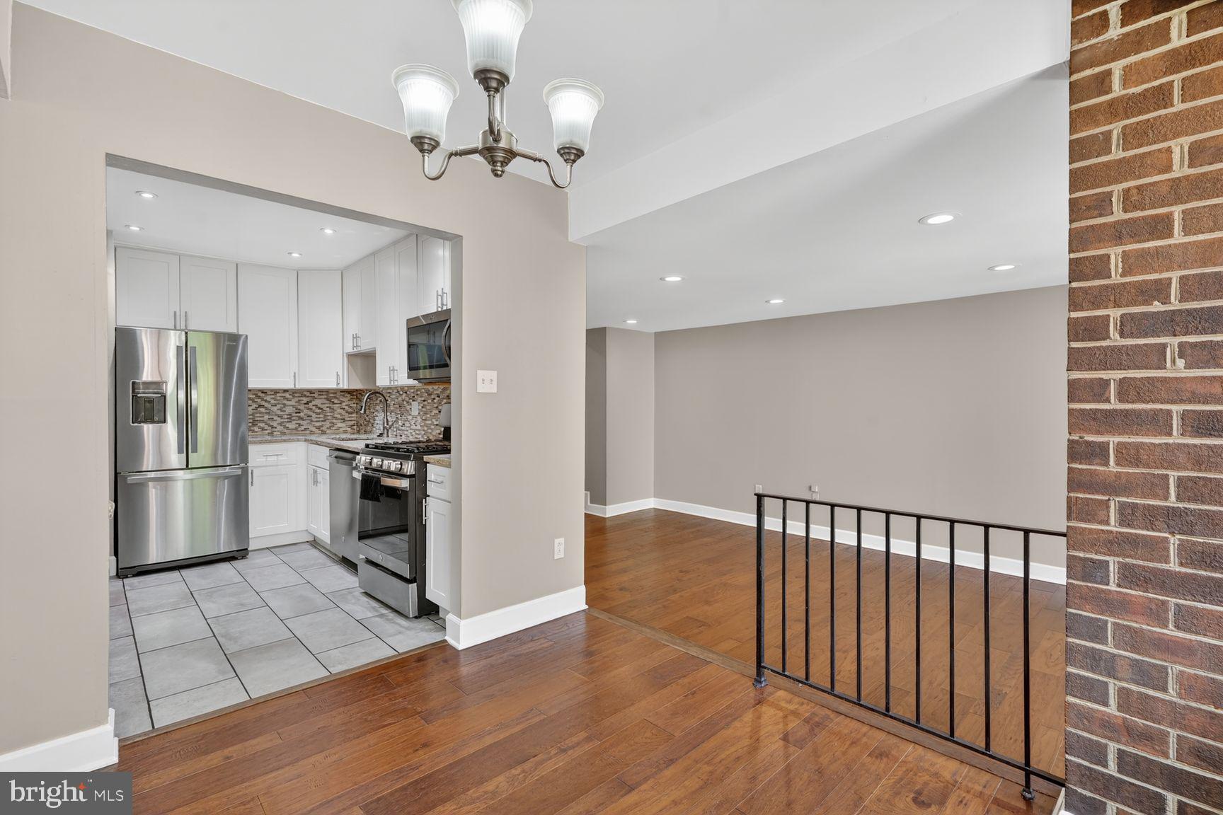 AMERICANA FINMARK - Residential