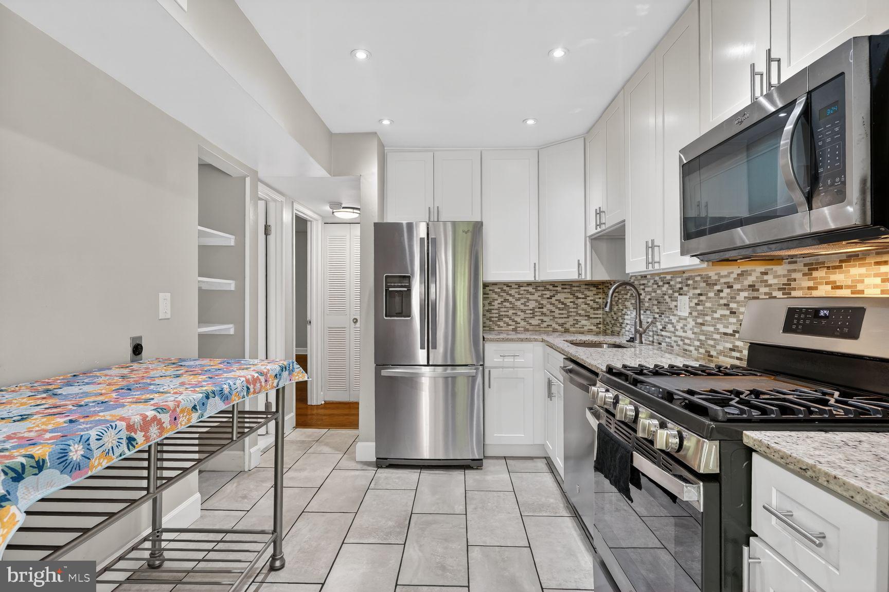 AMERICANA FINMARK - Residential