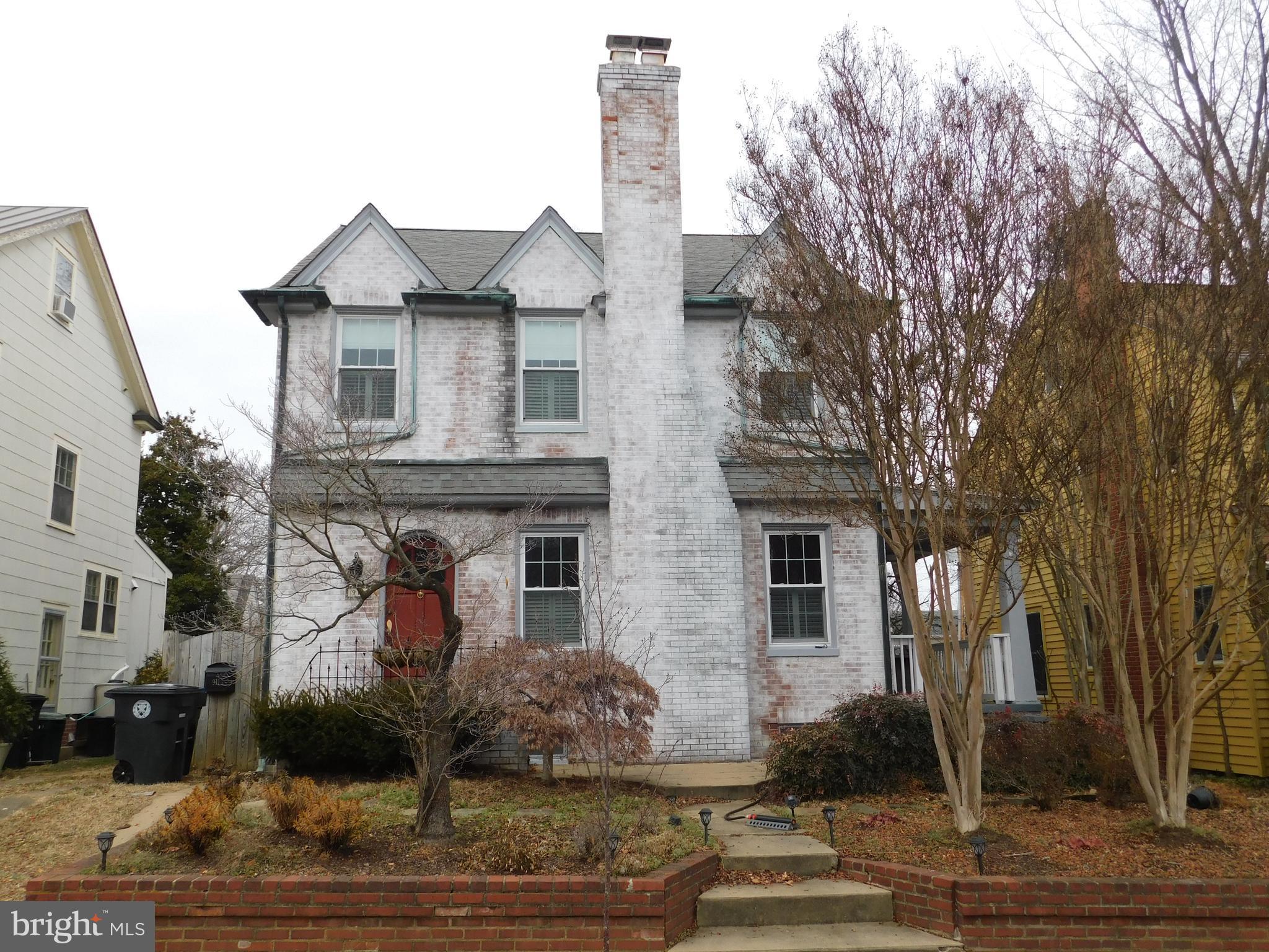 DOWNTOWN FREDERICKSBURG - Residential Lease