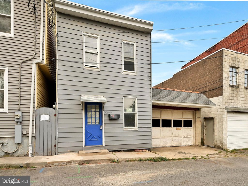 Photo of 18 S Lehigh Street, SHENANDOAH, PA 17976 (MLS # PASK2023506)