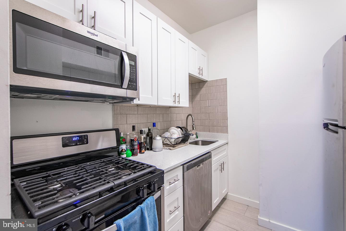 *Available NOW!*
Located right in the center of University City, this multi family unit is in the most ideal area surrounded by an abundant amount of schools, restaurants and stores. This spacious 1 bedroom, 1 bath unit is equipped with hardwood floors and an very open floor plan with plenty of natural light. This unit also features central air/heat, coin-operated washer/dryer in the building, and a newly remodeled kitchen. The kitchen has a stainless steel refrigerator, dishwasher, microwave, and gas cooking stove/oven. As you walk out of the main common area of the property, you will find a large porch at the front of the home, just seconds away from the best that University City has to offer.
Lease Terms: Generally, 1st month, and 1 month security deposit due at, or prior to, lease signing. Other terms may be required by the Landlord, such as last month’s rent upfront. $65 application fee per applicant. Electricity, gas (if applicable), cable/internet, and a $10/mo. technology fee. Water is a flat monthly fee of $60. A $25 service fee, plus the cost of the air filter, will be charged quarterly for routine air filter replacement. Landlord Requirements: Applicants to make 3x the monthly rent in verifiable gross income, credit history to be considered, no evictions within the past 5 years, and must have a verifiable rental history with on-time rental payments. Exceptions to this criteria may exist under the law and will be considered. Cosigners will be considered.
*Pets OK with owner permission; $500 non refundable deposit required