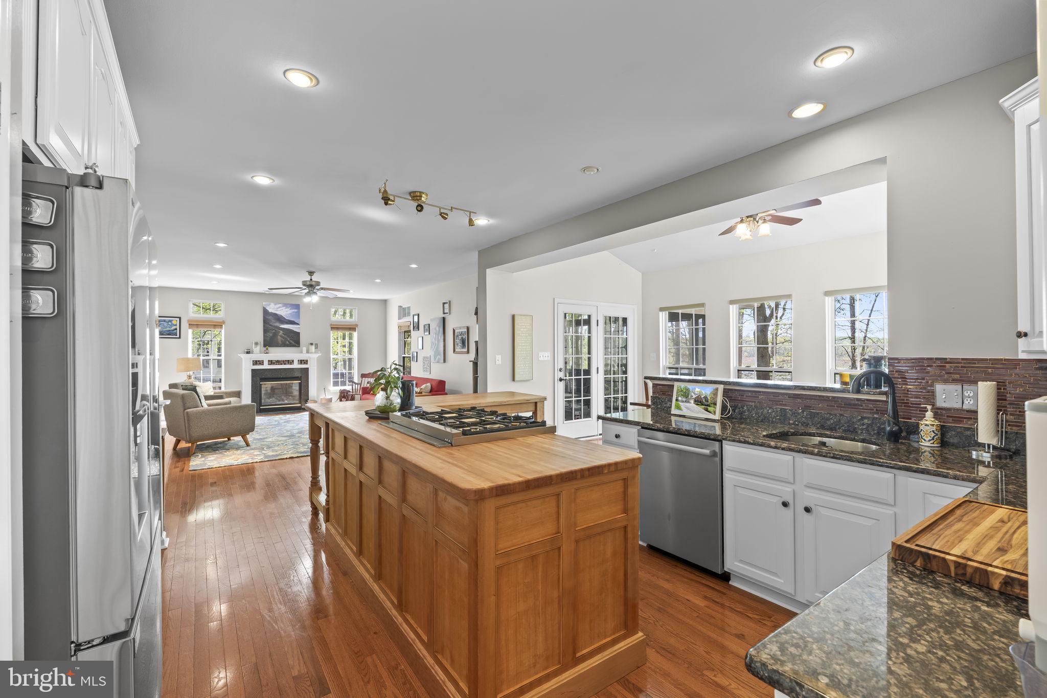 DAWSON LANDING - Residential