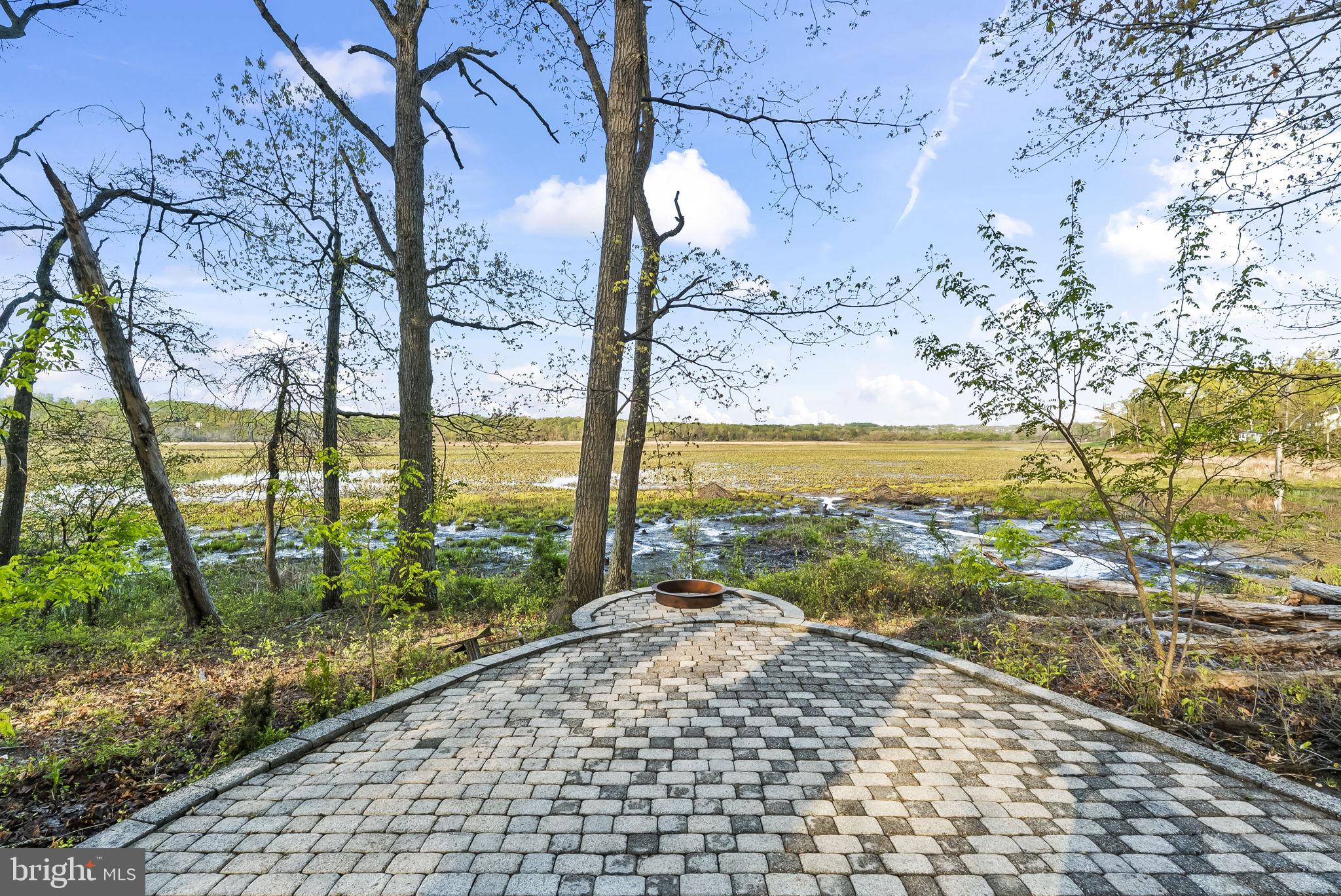 DAWSON LANDING - Residential