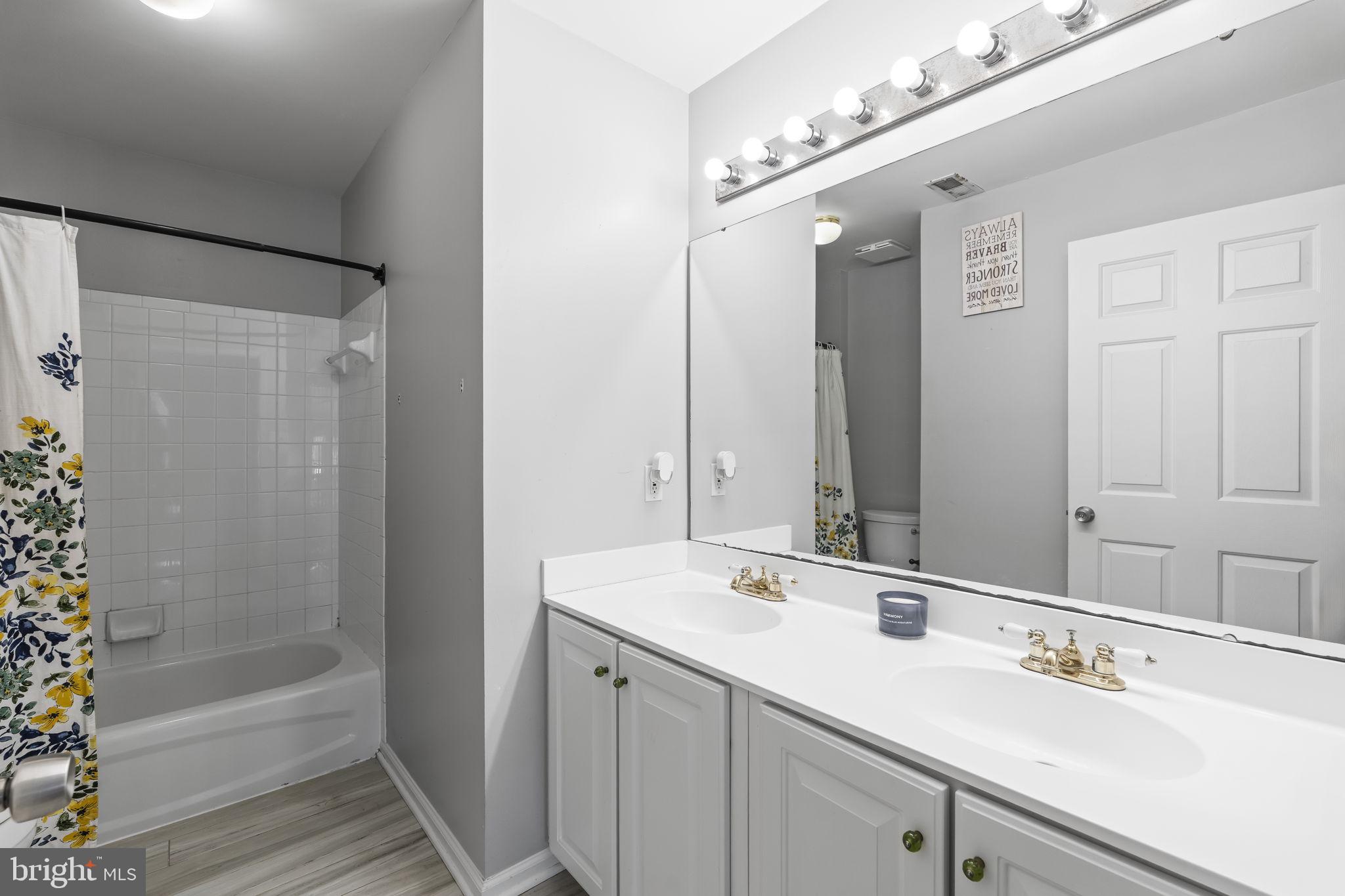 DAWSON LANDING - Residential