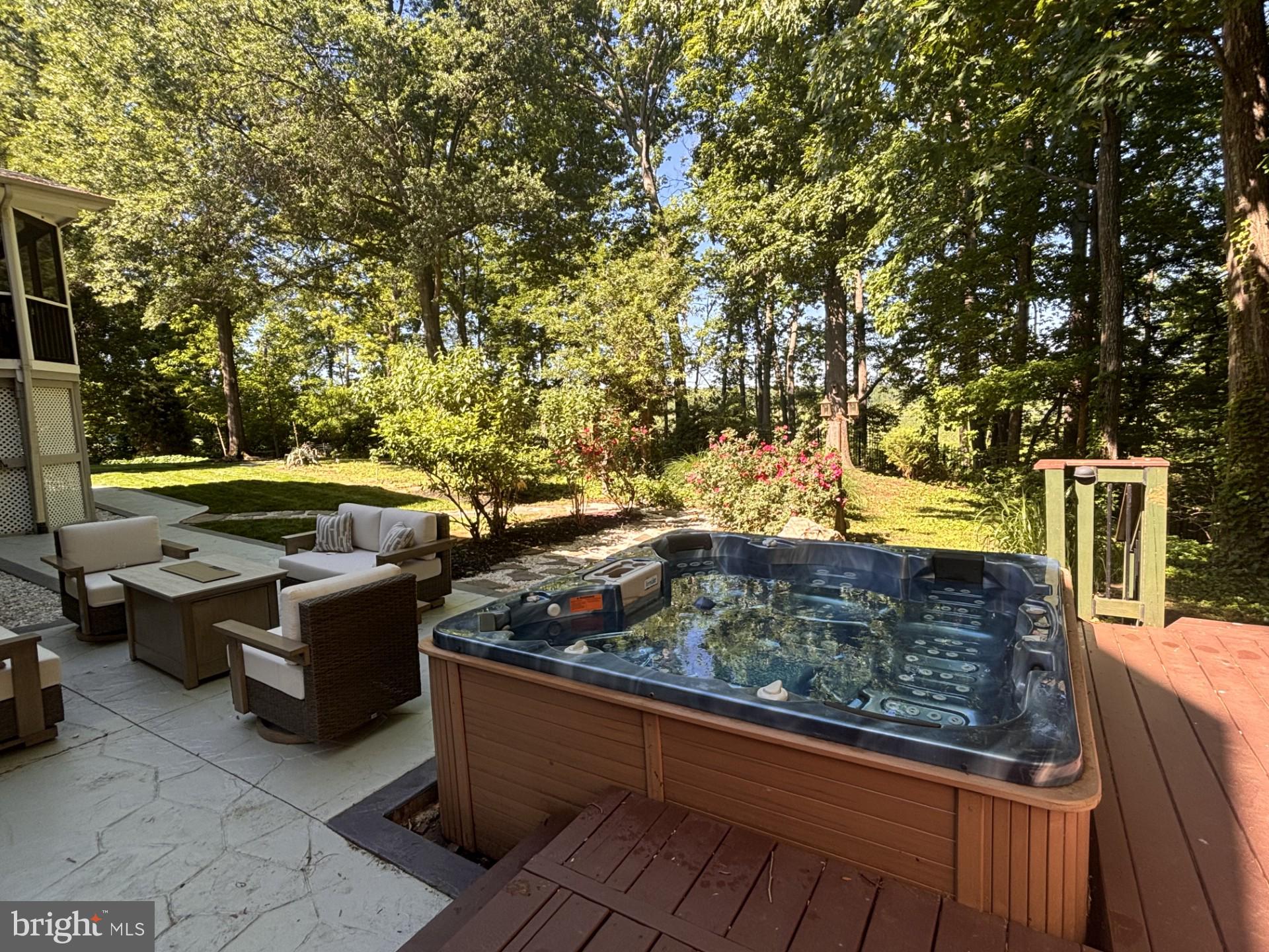 DAWSON LANDING - Residential