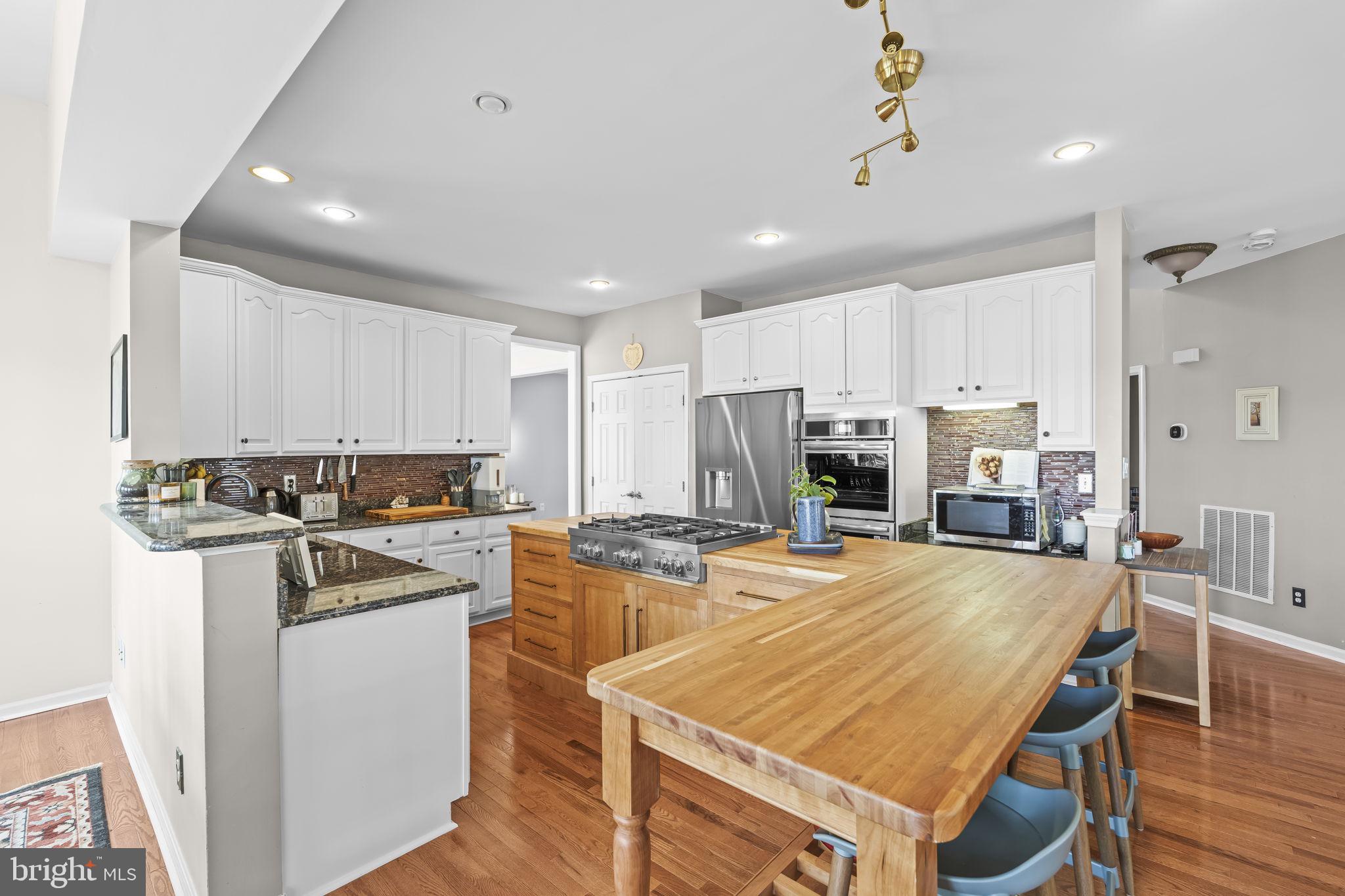 DAWSON LANDING - Residential