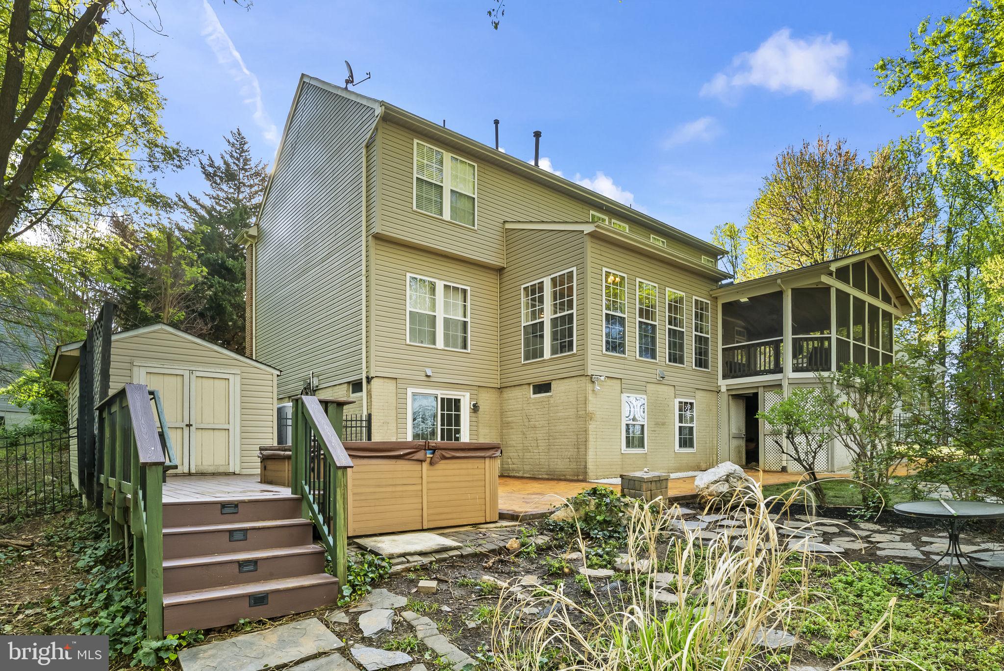 DAWSON LANDING - Residential