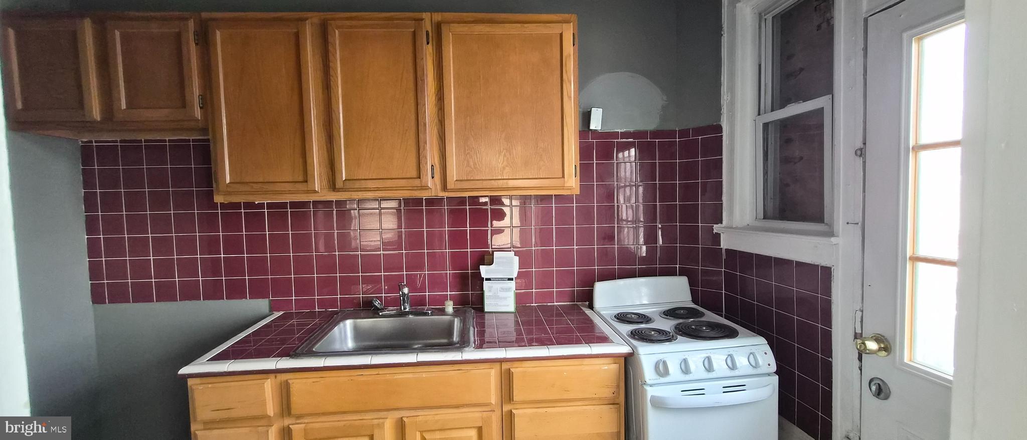 FOUR BY FOUR - Residential