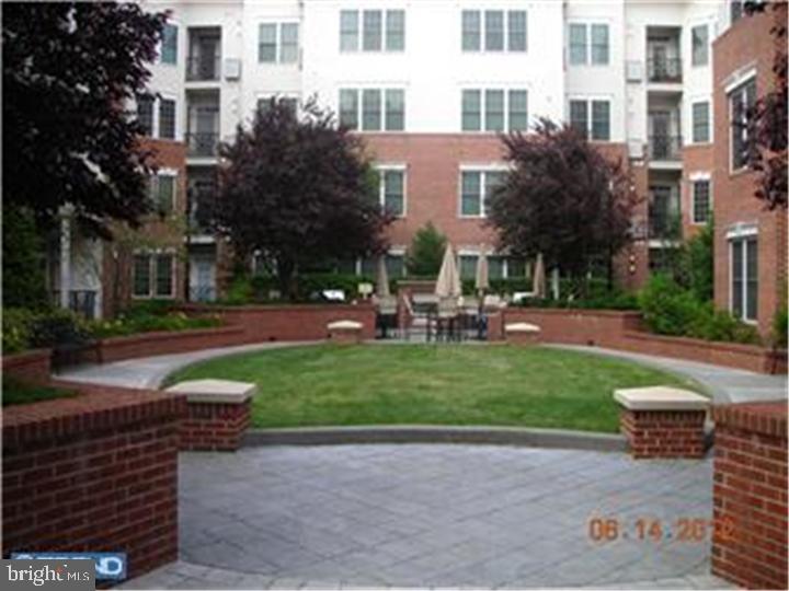 THE GRANDE AT RIVERVIEW - Residential Lease