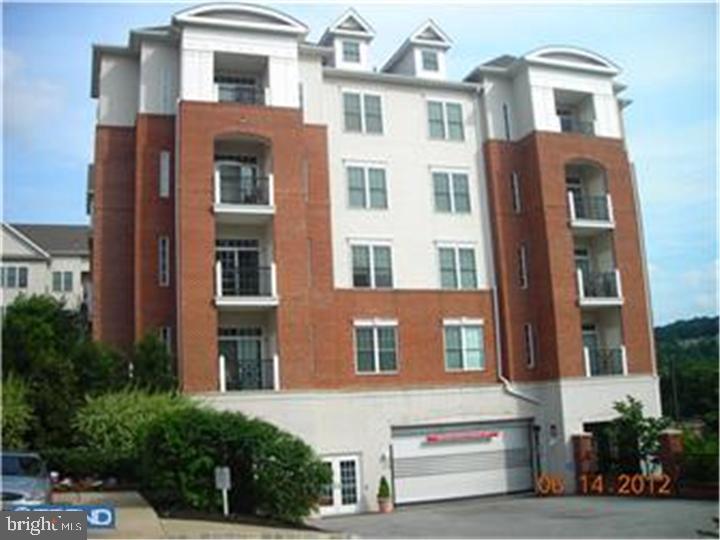 THE GRANDE AT RIVERVIEW - Residential Lease