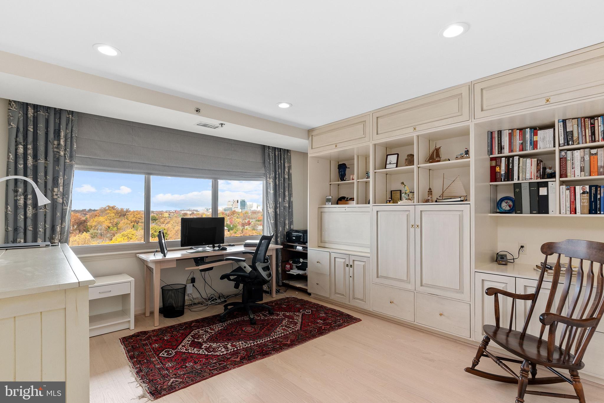 CHEVY CHASE - Residential