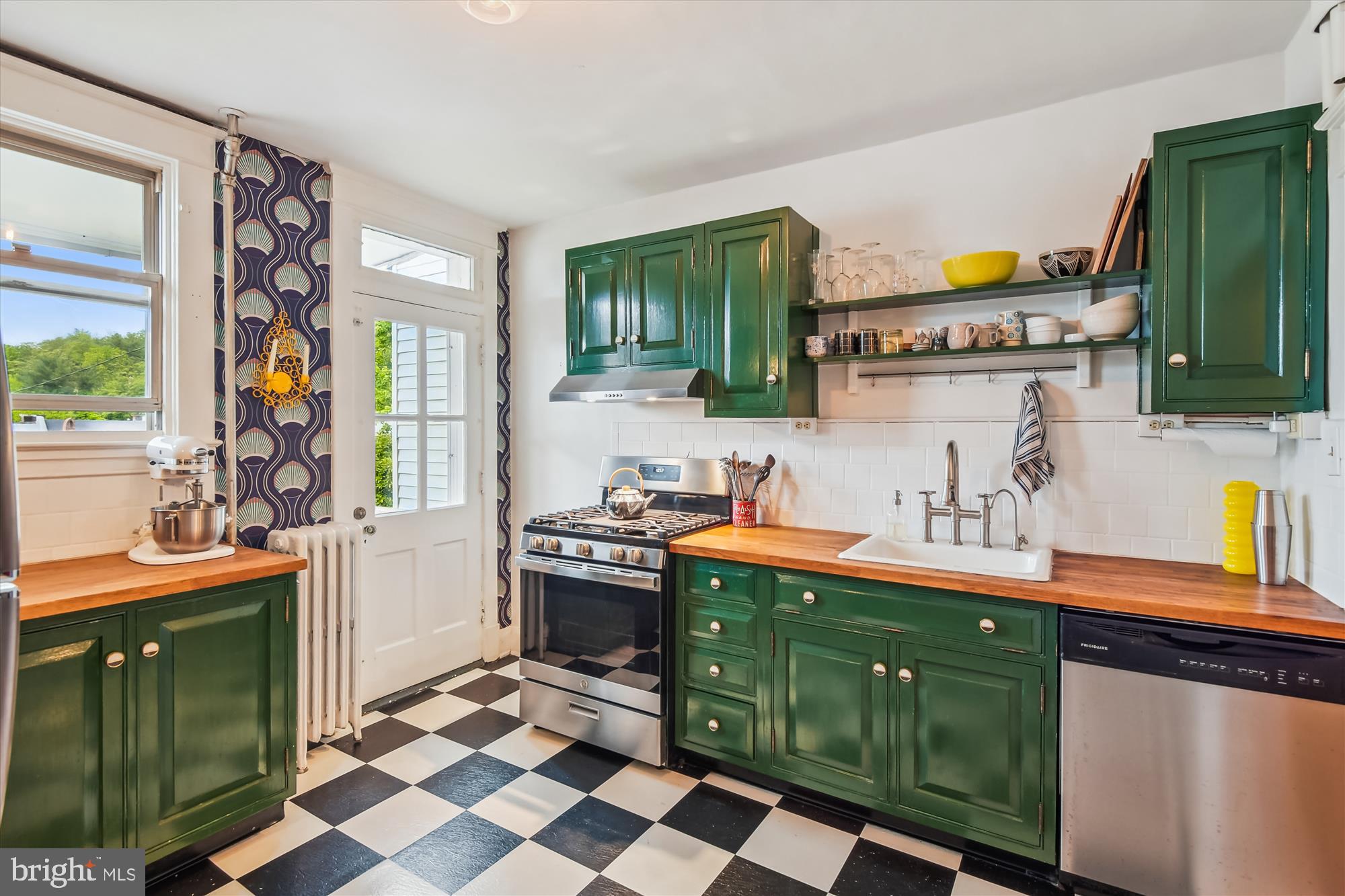 HOES HEIGHTS - Residential