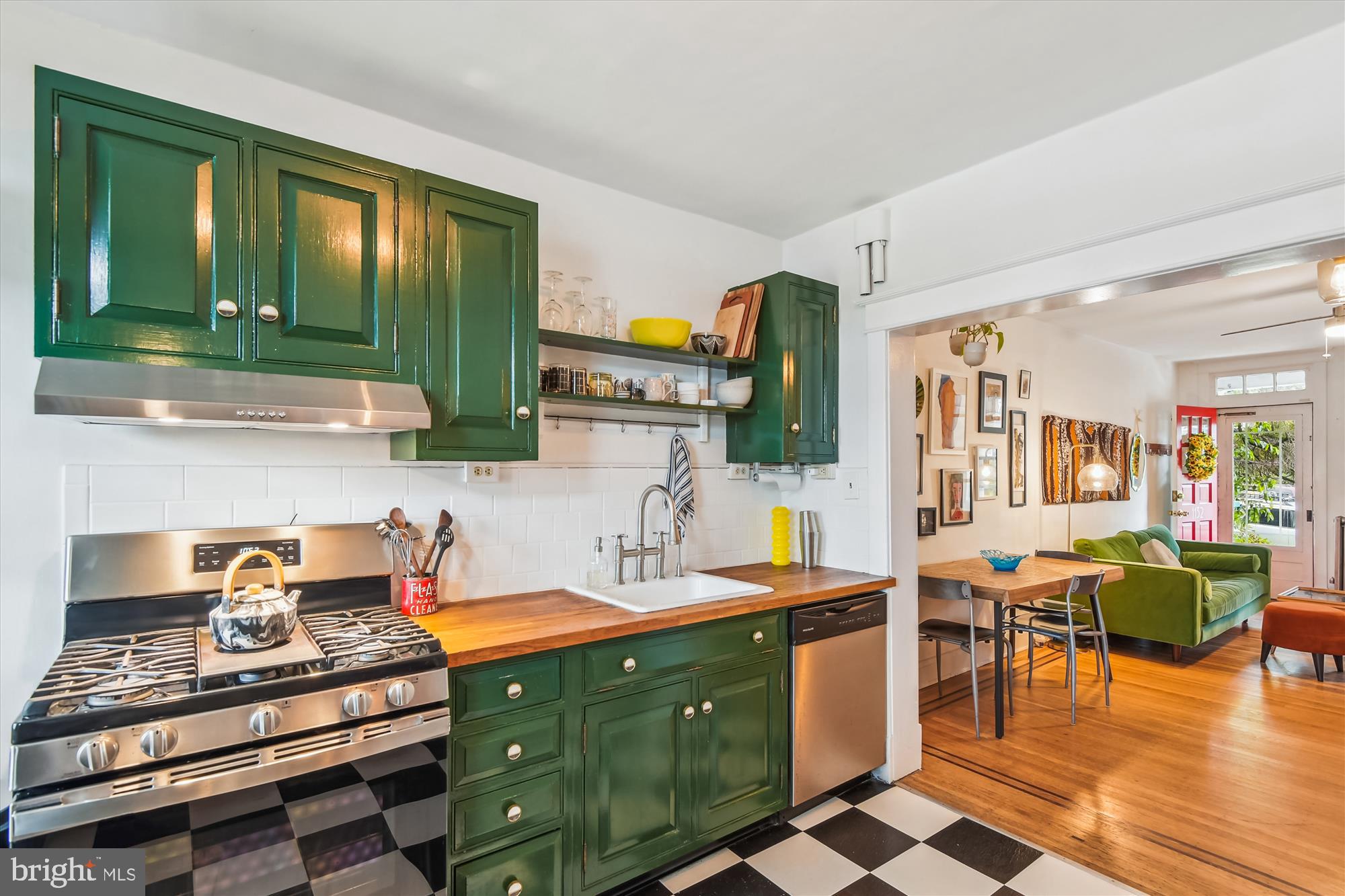 HOES HEIGHTS - Residential