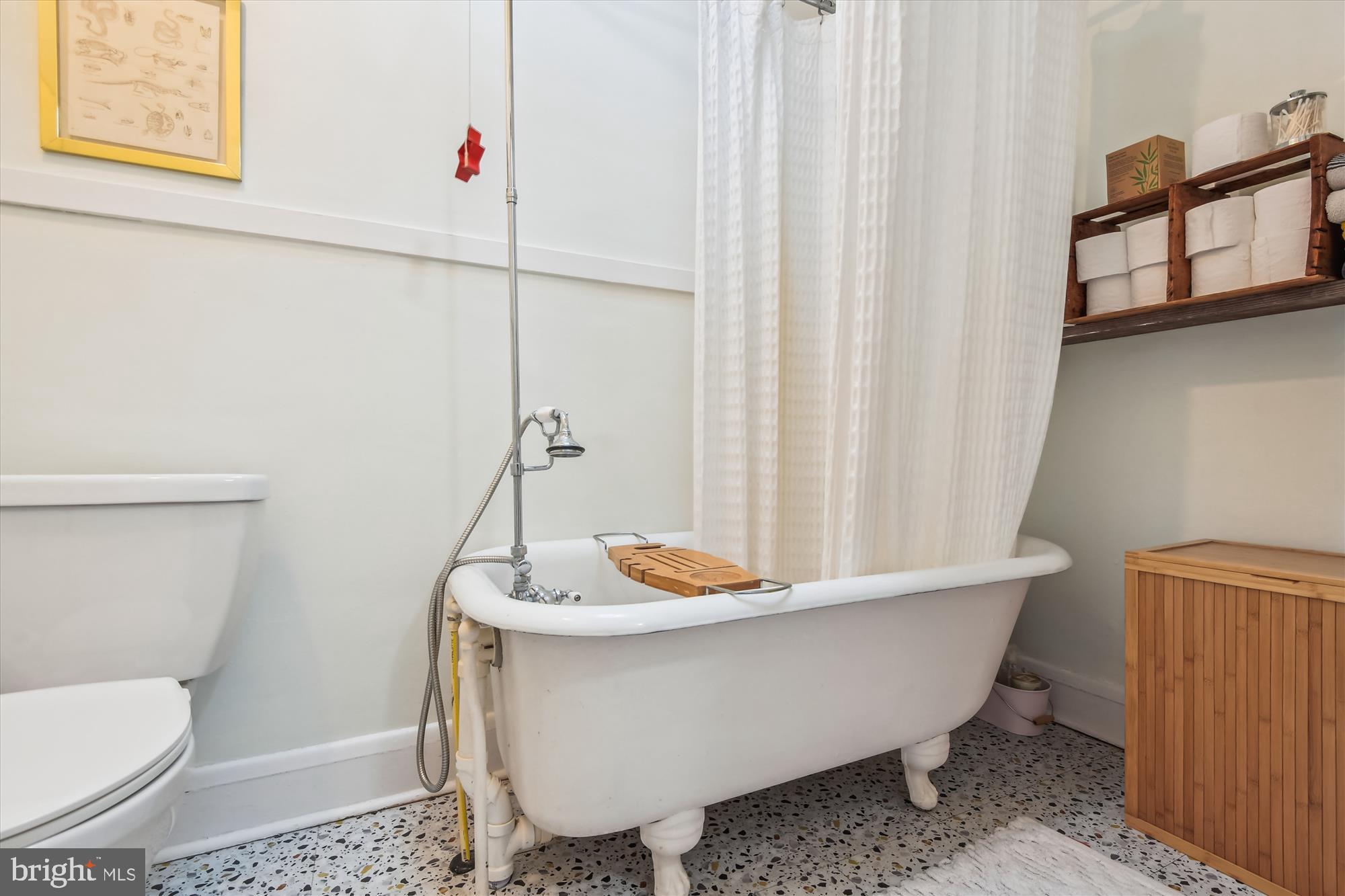 HOES HEIGHTS - Residential