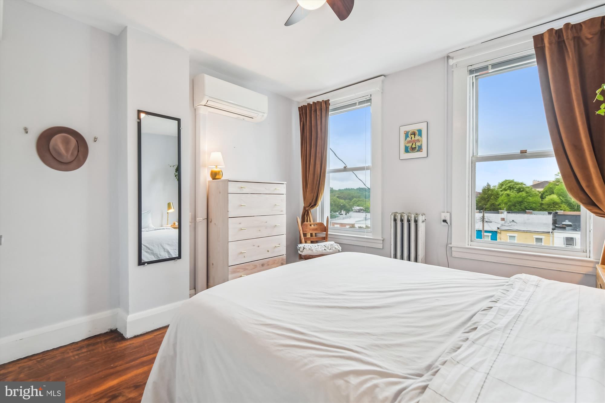 HOES HEIGHTS - Residential