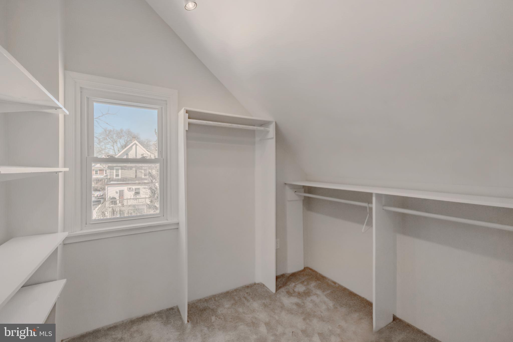 OAKMONT - Residential