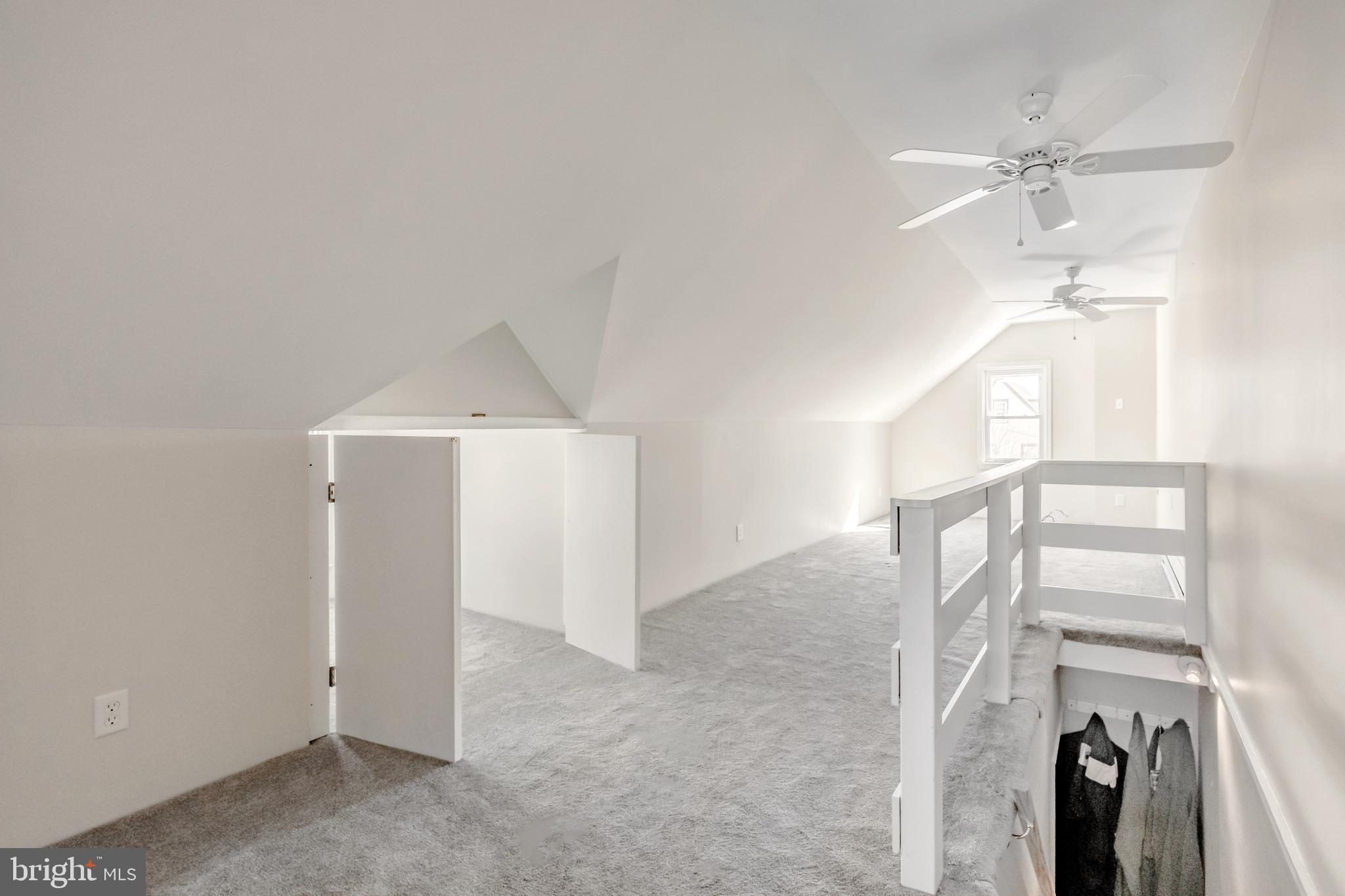 OAKMONT - Residential