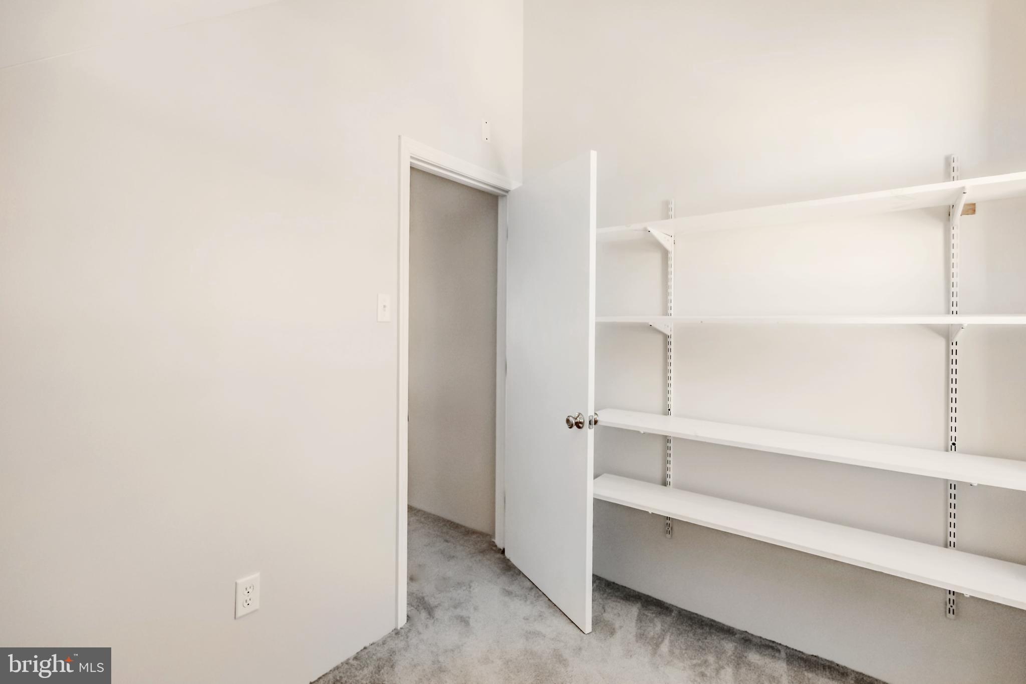 OAKMONT - Residential