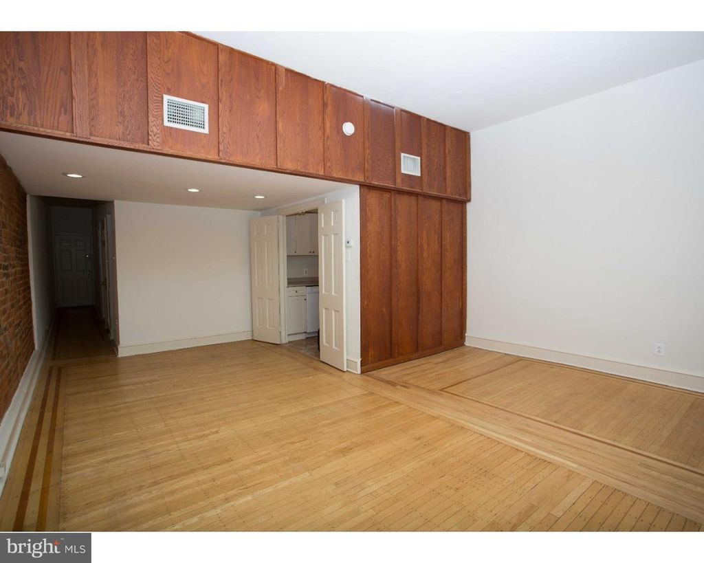 Photo of 510 Spruce Street #1R, PHILADELPHIA, PA 19106 (MLS # PAPH2540534)