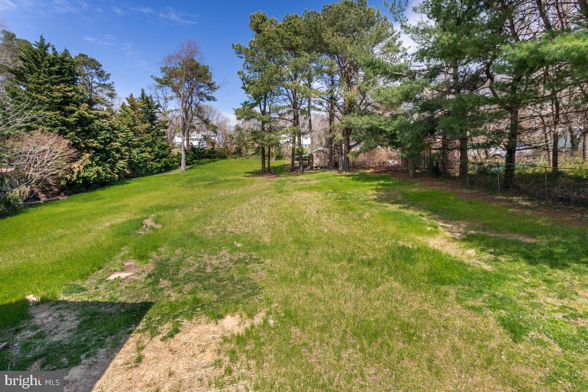 POPLAR WOODS - Residential