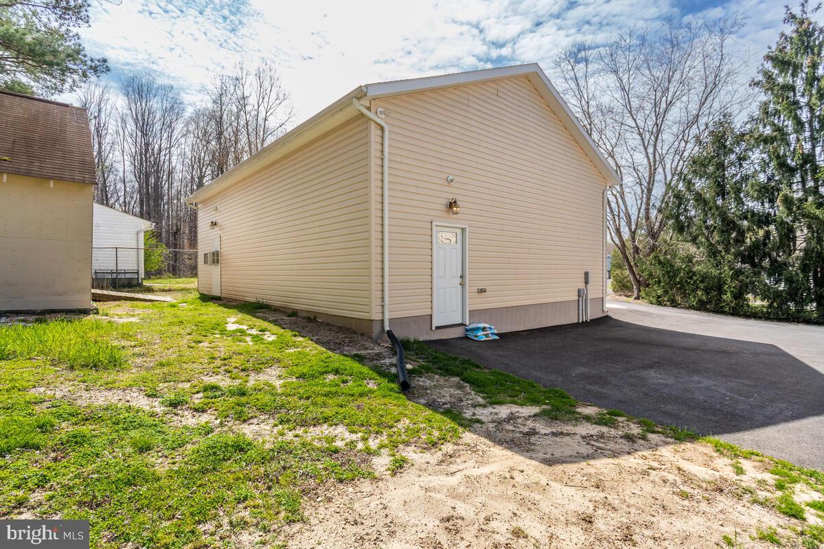 POPLAR WOODS - Residential