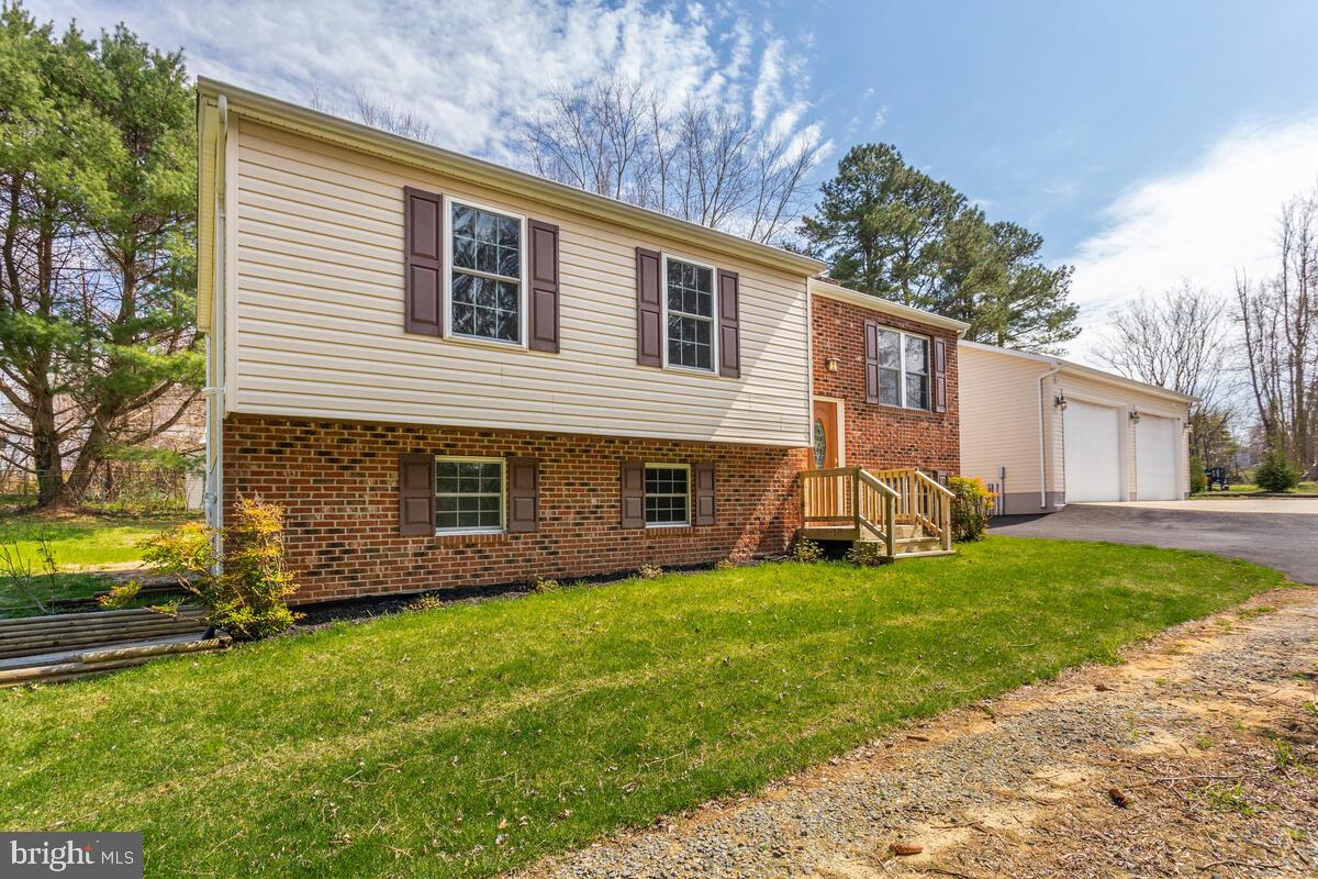 POPLAR WOODS - Residential