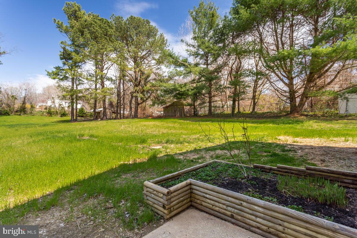 POPLAR WOODS - Residential