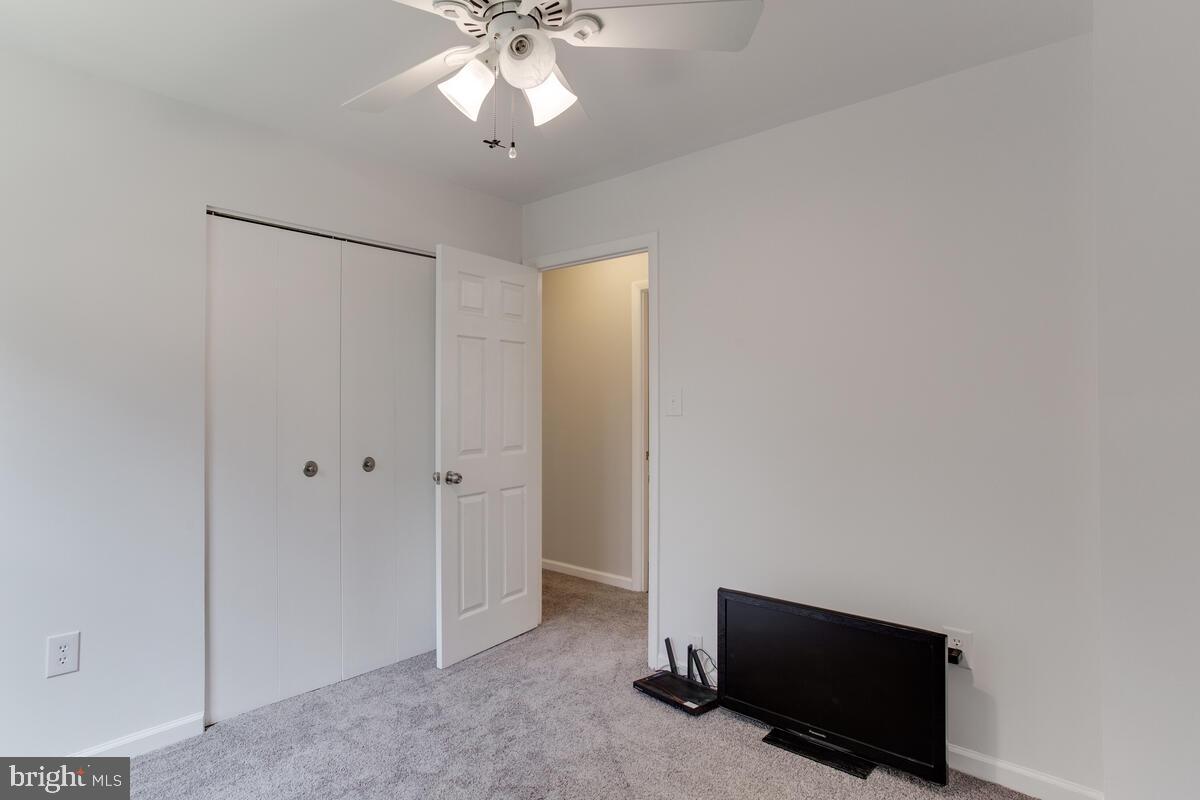 POPLAR WOODS - Residential