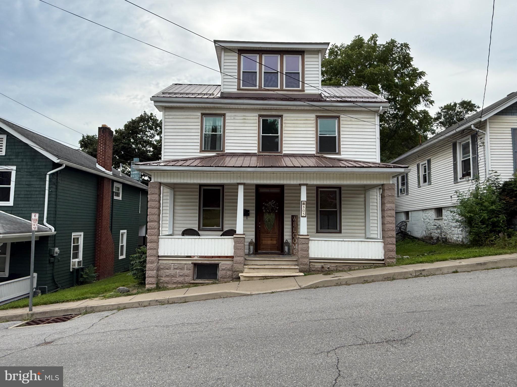 805 5TH STREET