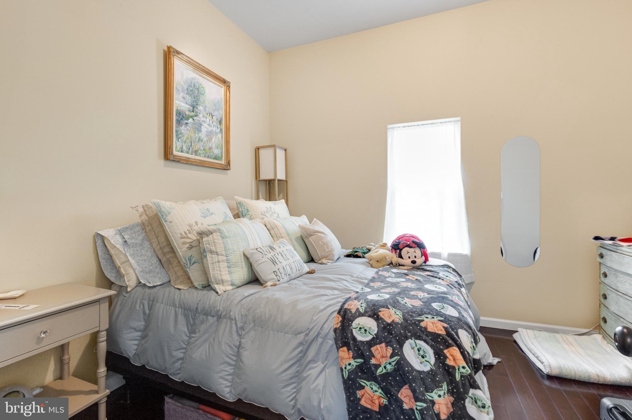 POINT BREEZE - Residential Lease