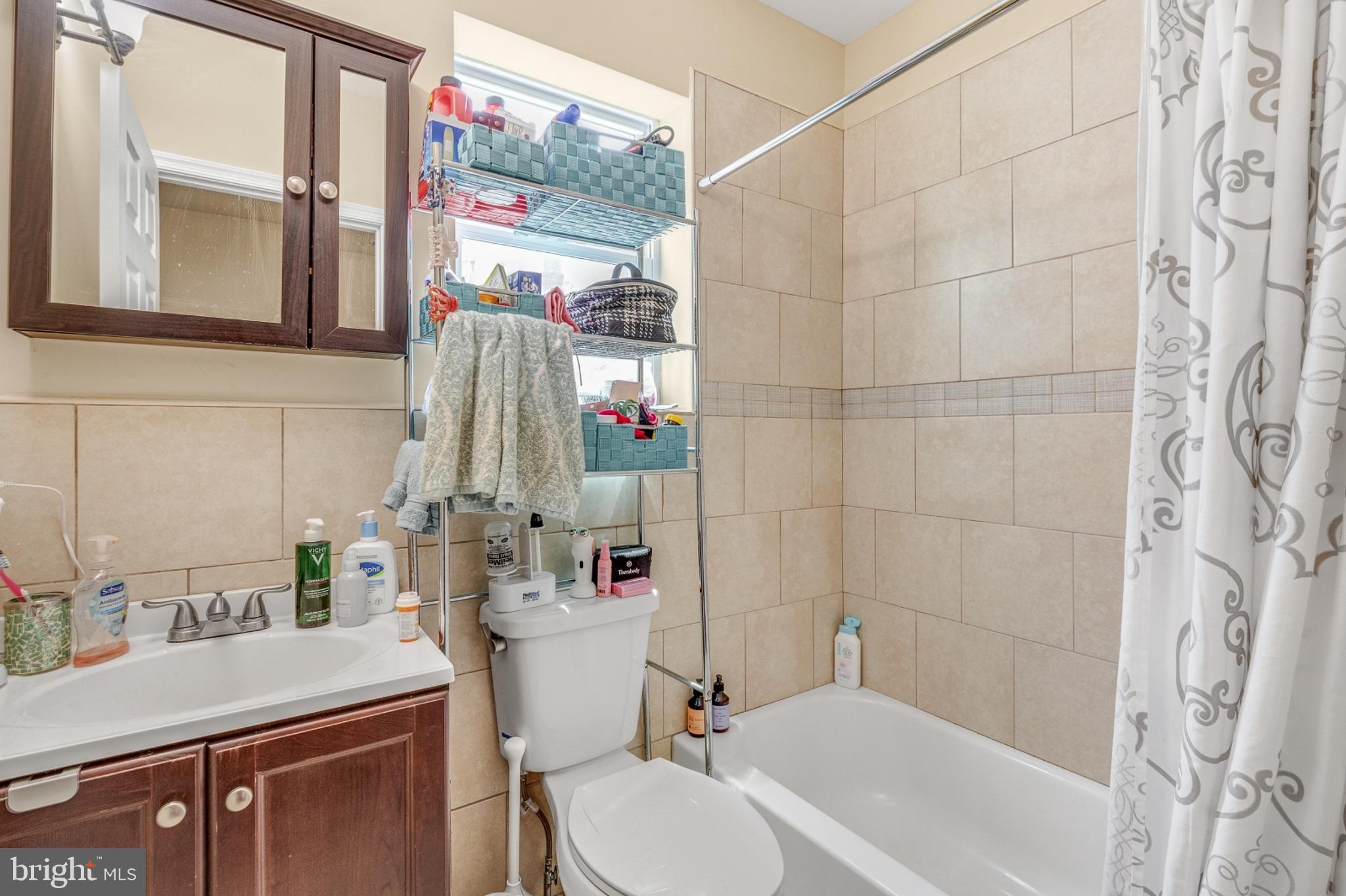 POINT BREEZE - Residential Lease