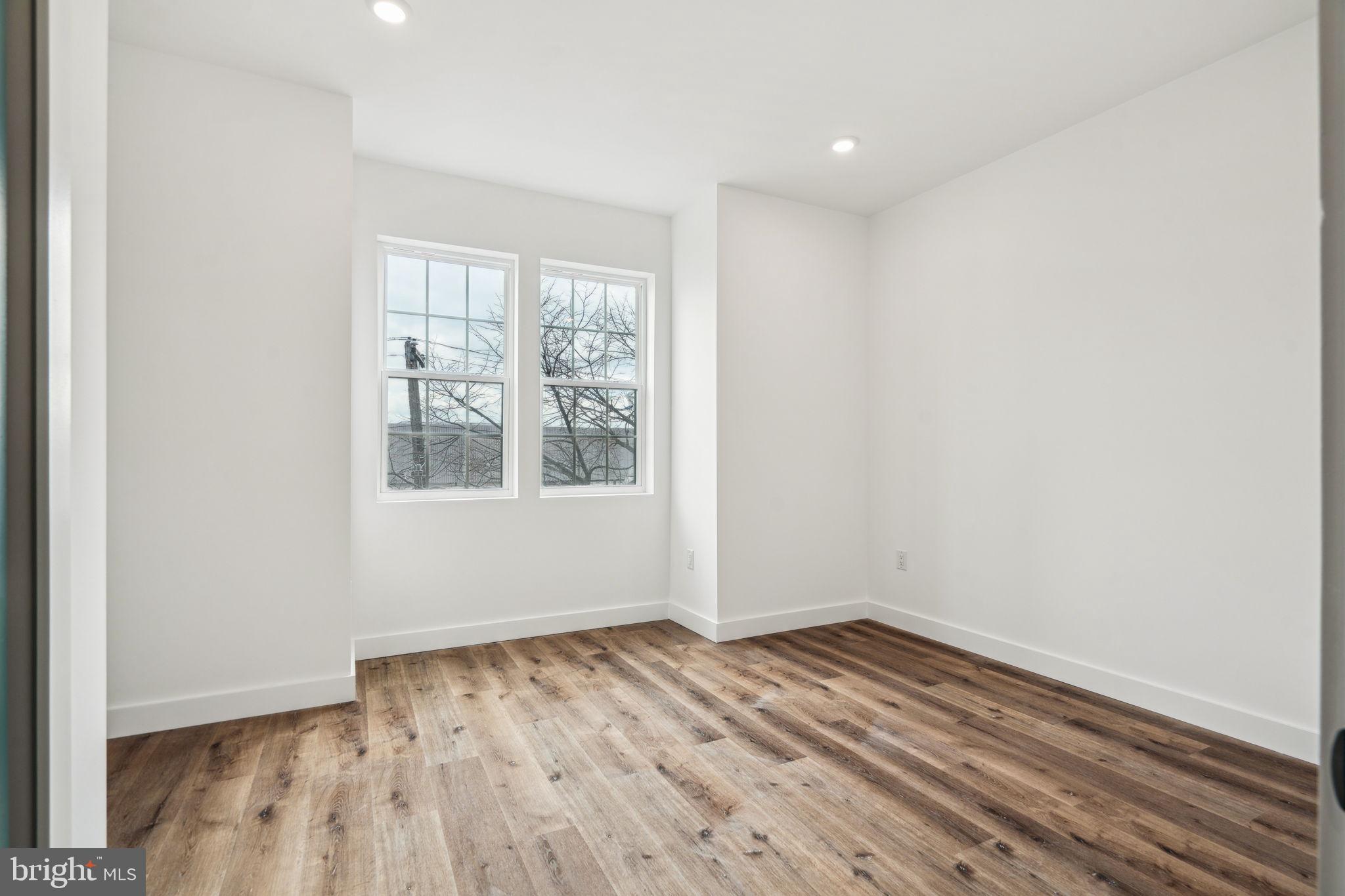 TEMPLE UNIVERSITY - Residential Lease