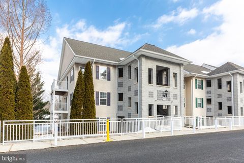 Condo For Sale - 4470 Woodsman Drive #731<br/> HAMPSTEAD, MD 21074