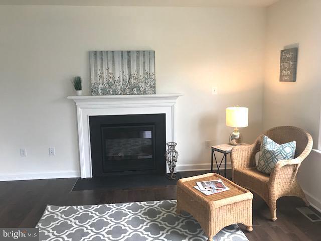 MILLERSVILLE - Residential