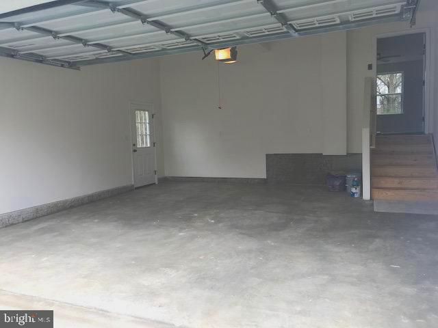 MILLERSVILLE - Residential