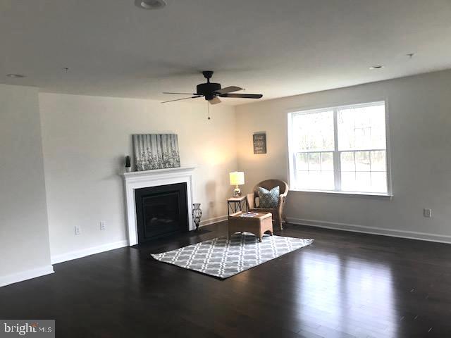 MILLERSVILLE - Residential