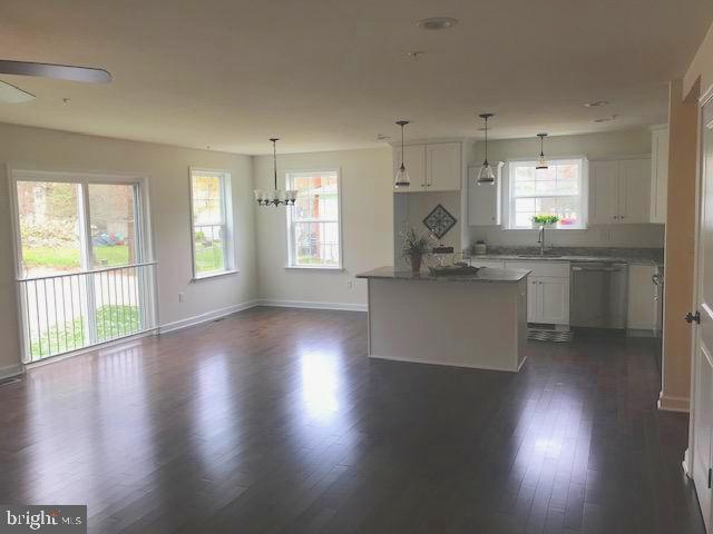 MILLERSVILLE - Residential