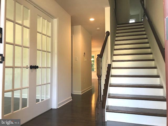 MILLERSVILLE - Residential