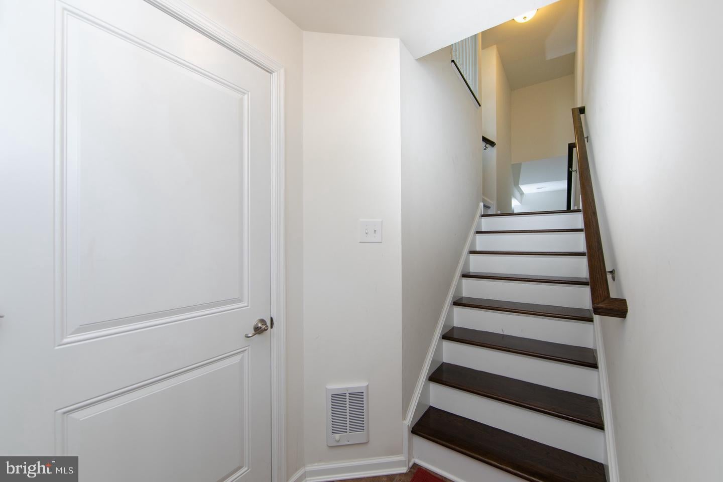 28 REGENCY COURT