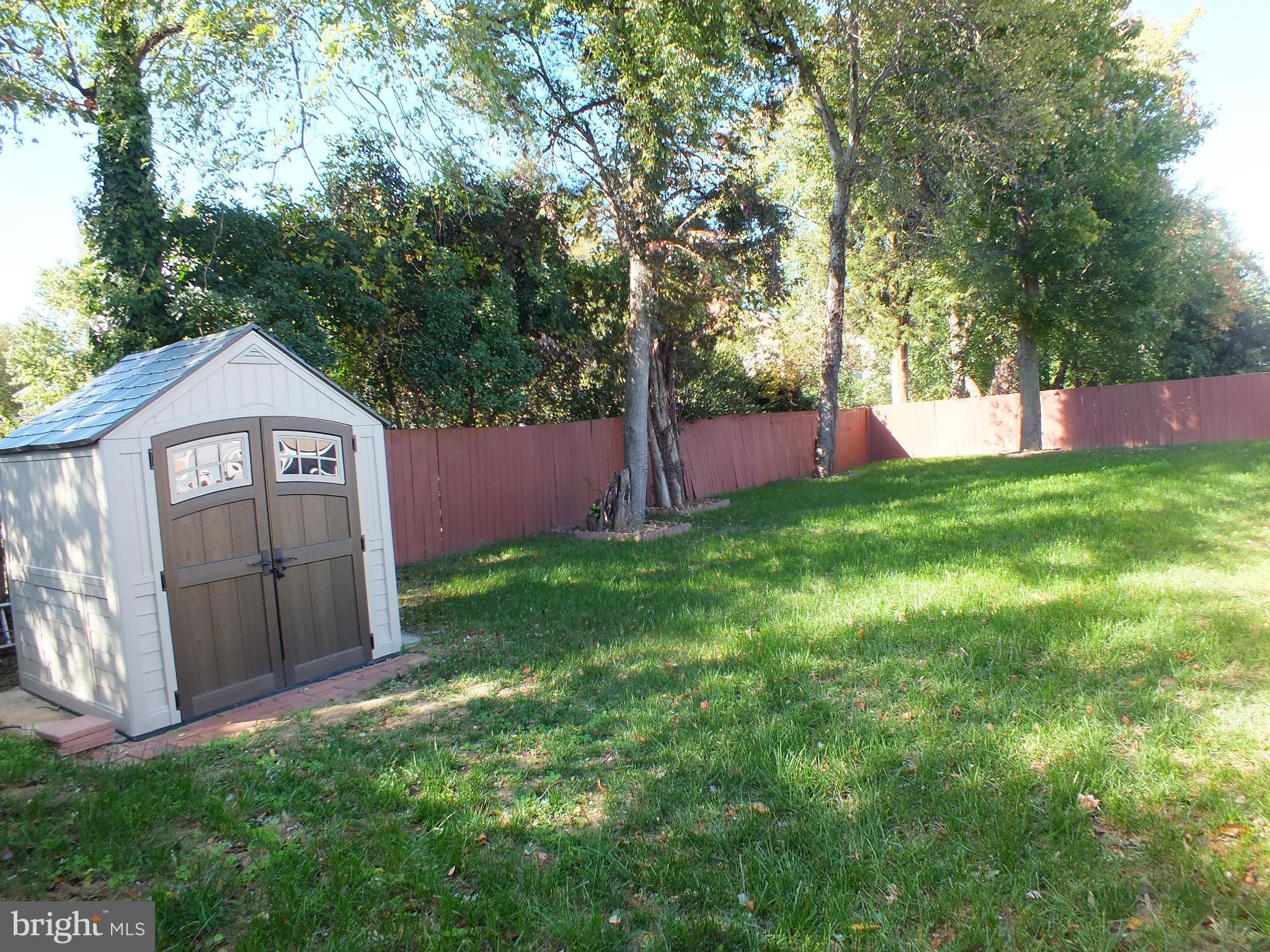 BRAD LEE HOMES - Residential