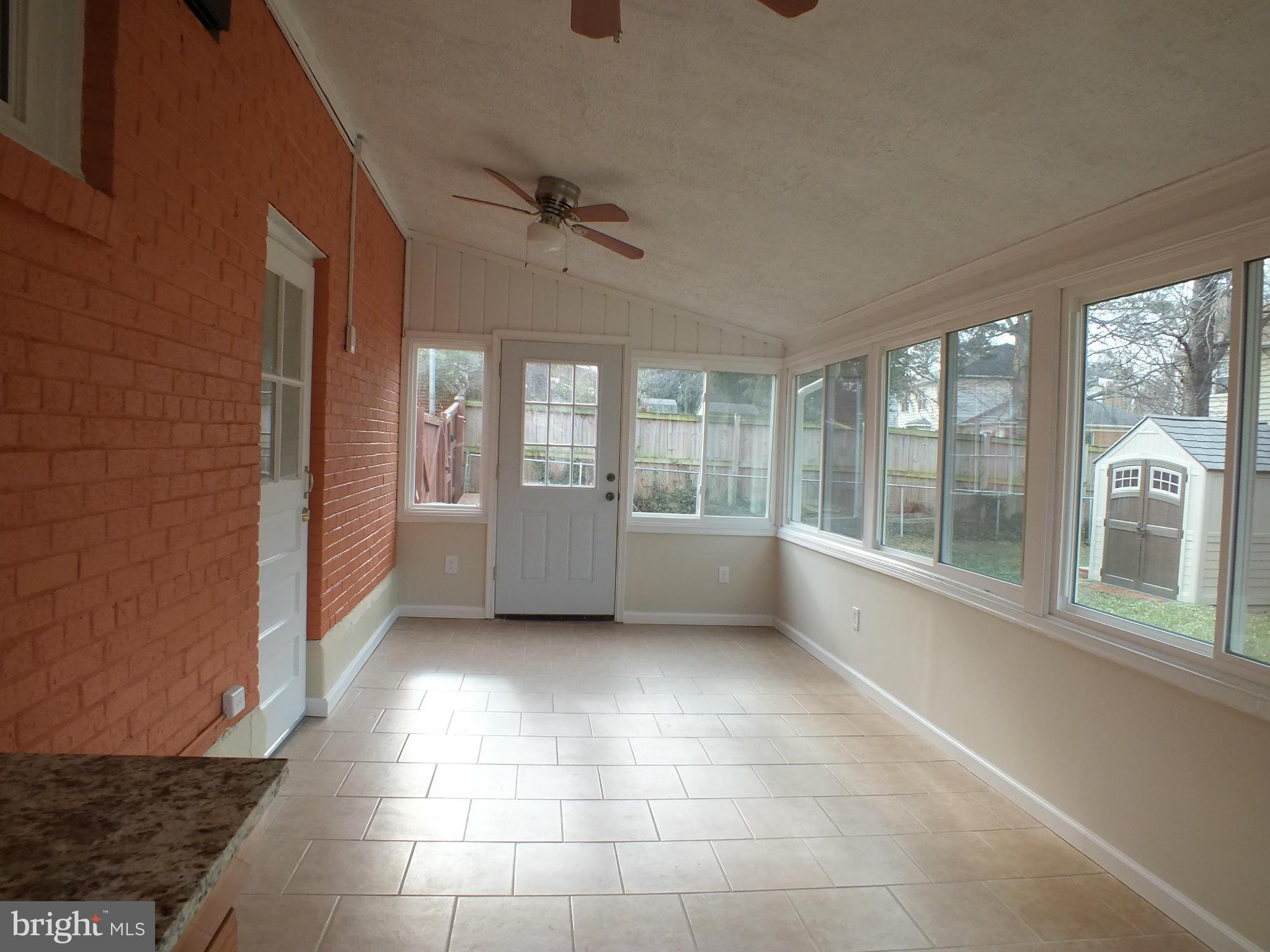 BRAD LEE HOMES - Residential