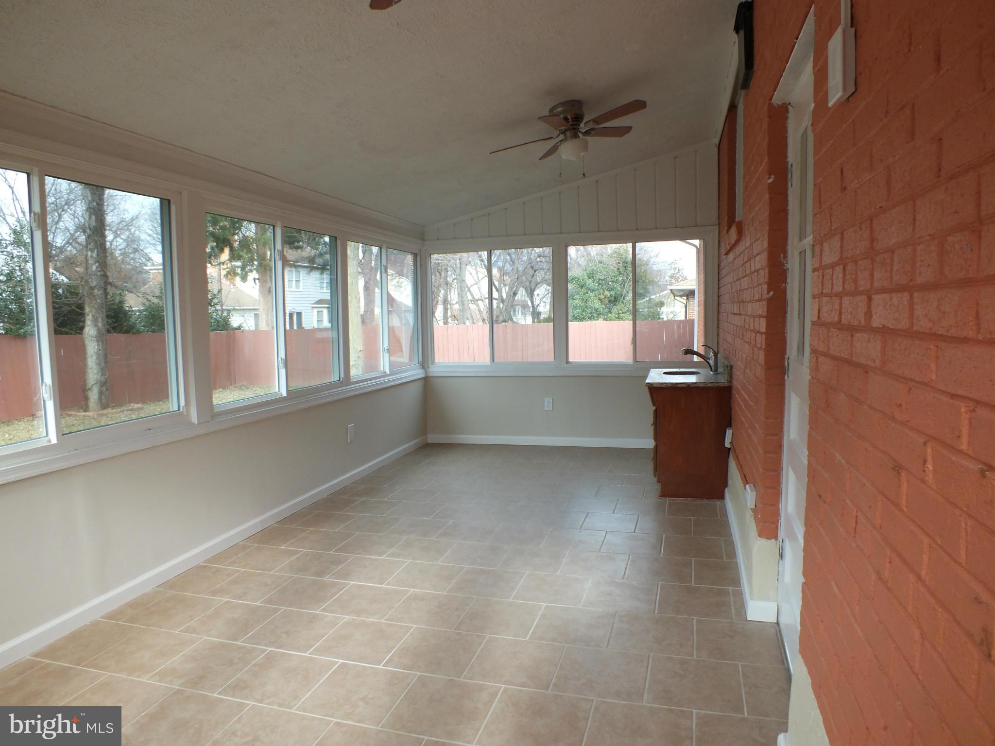 BRAD LEE HOMES - Residential