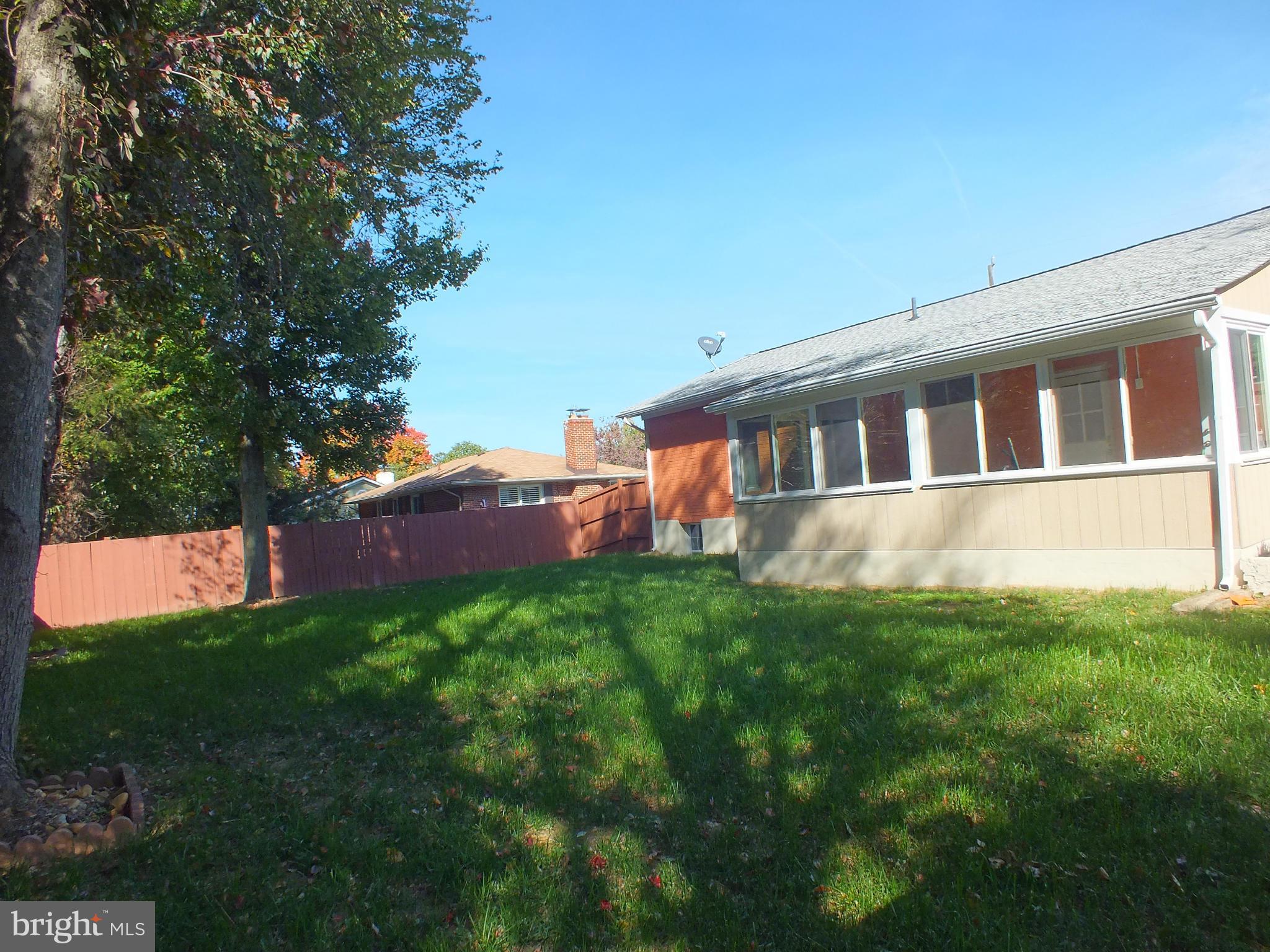 BRAD LEE HOMES - Residential